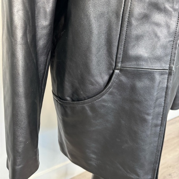 Covington Black Genuine Leather Jacket - Picture 2 of 8